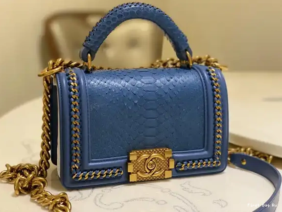 First Bag Ru BOY CHANEL BAG 20CM 0504